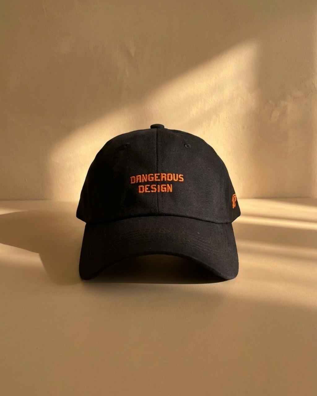 Dangerous Design Streetwear Cap – Minimalist Urban Baseball Hat