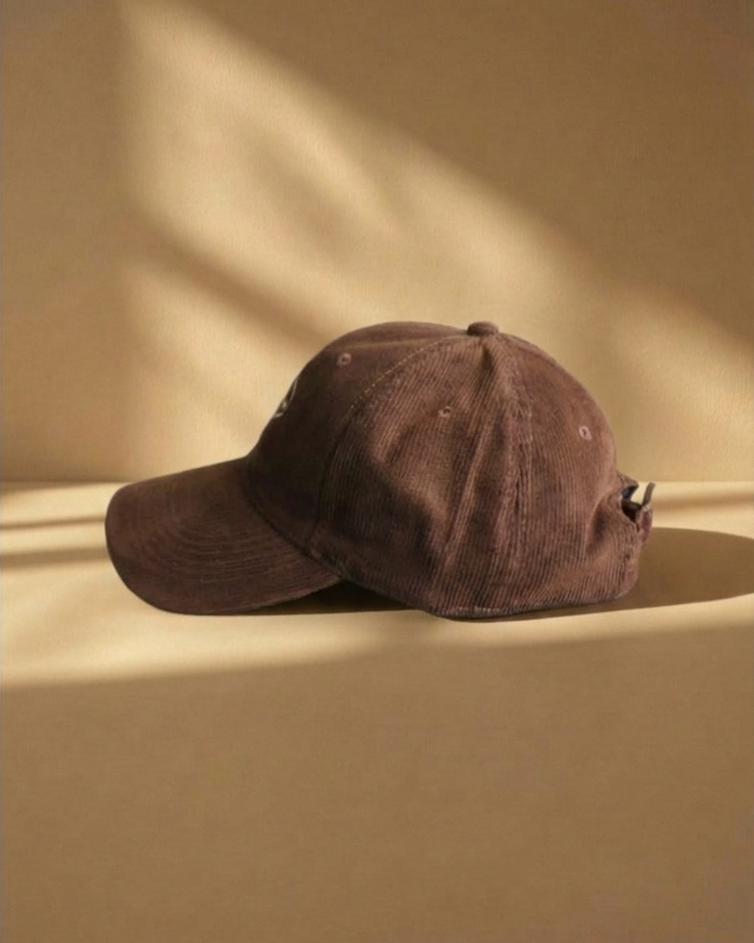 MoorMoor Corduroy Streetwear Cap – Embroidered Urban Brown Baseball Hat