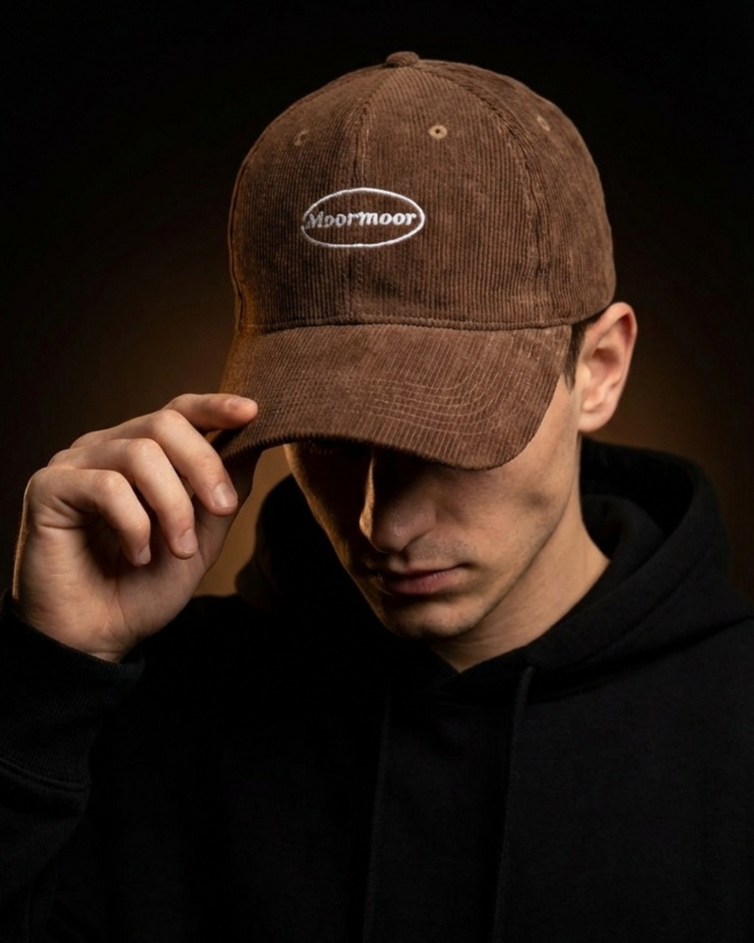 MoorMoor Corduroy Streetwear Cap – Embroidered Urban Brown Baseball Hat