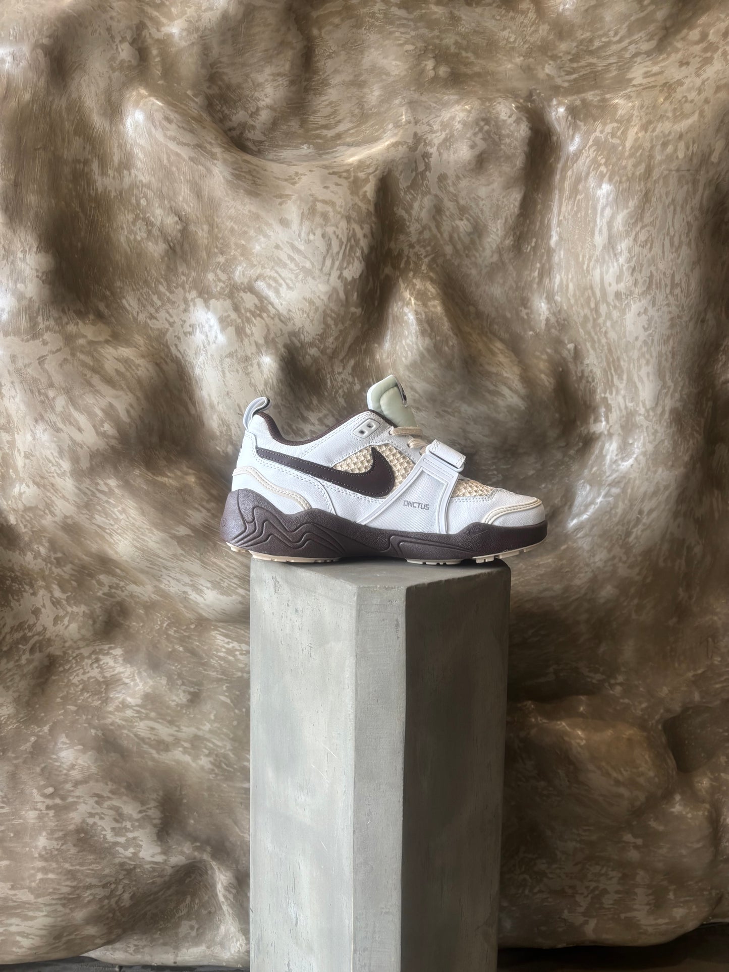 Nike Zoom Field Jaxx Travis Scott Light Chocolate