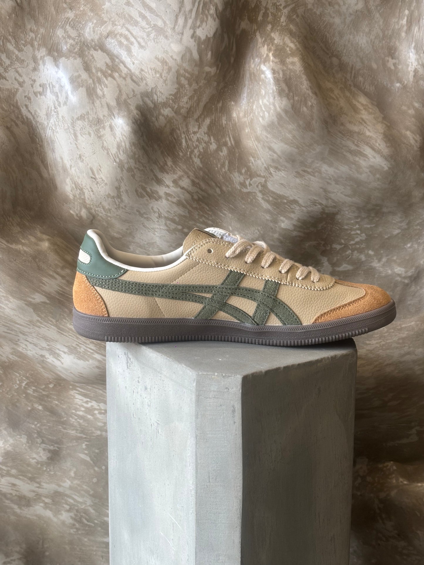 Onitsuka Tiger Tokuten "Beige/Green" Sneakers