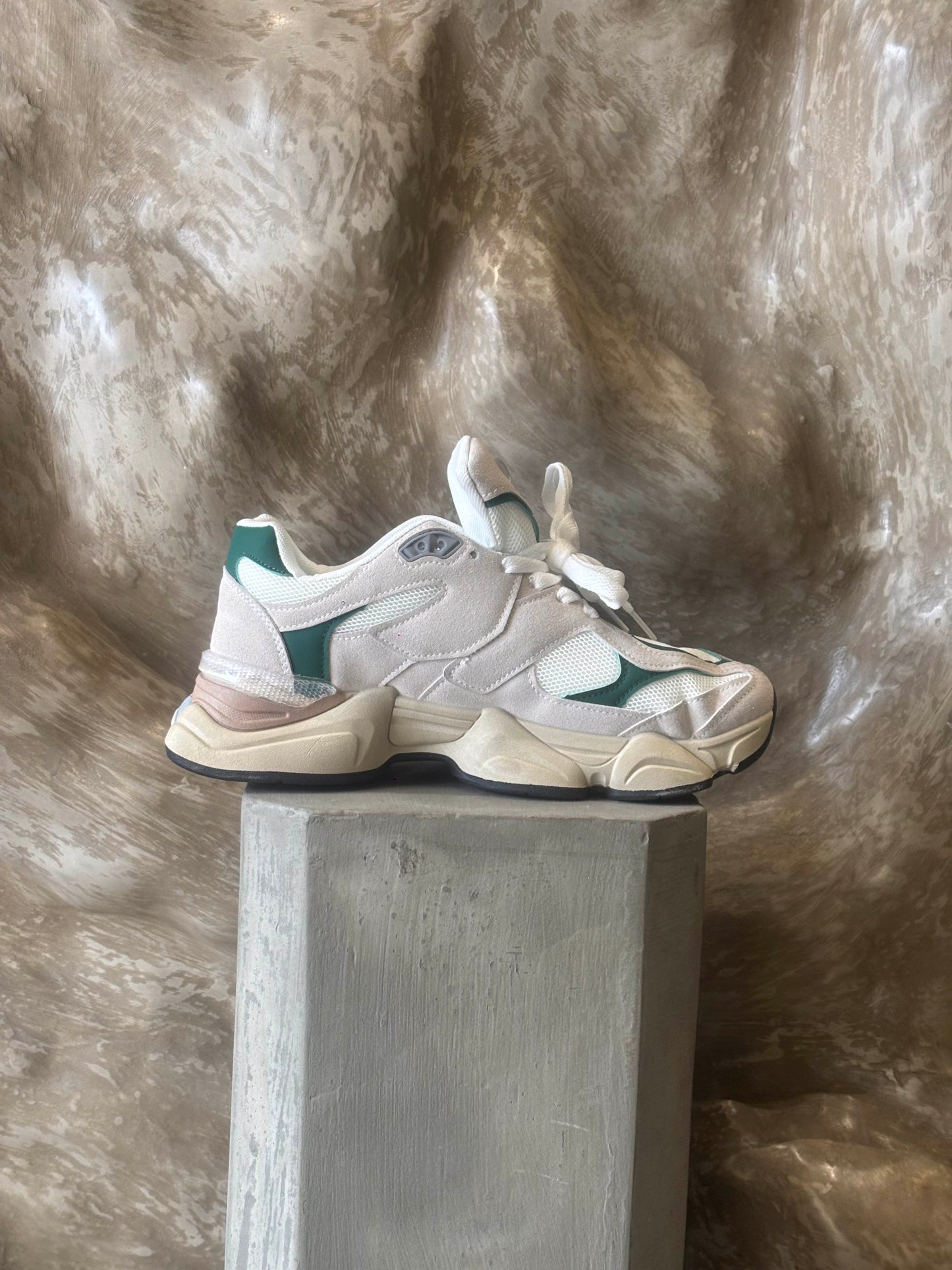 New Balance 9060 sneaker