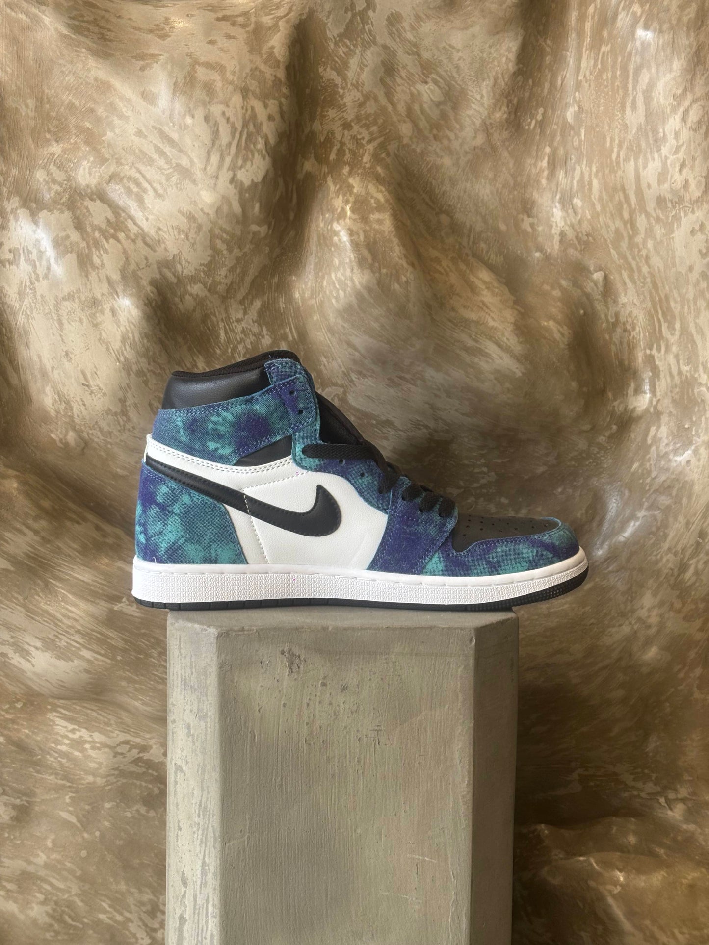 Air Jordan 1 Retro High OG "Tie-Dye"